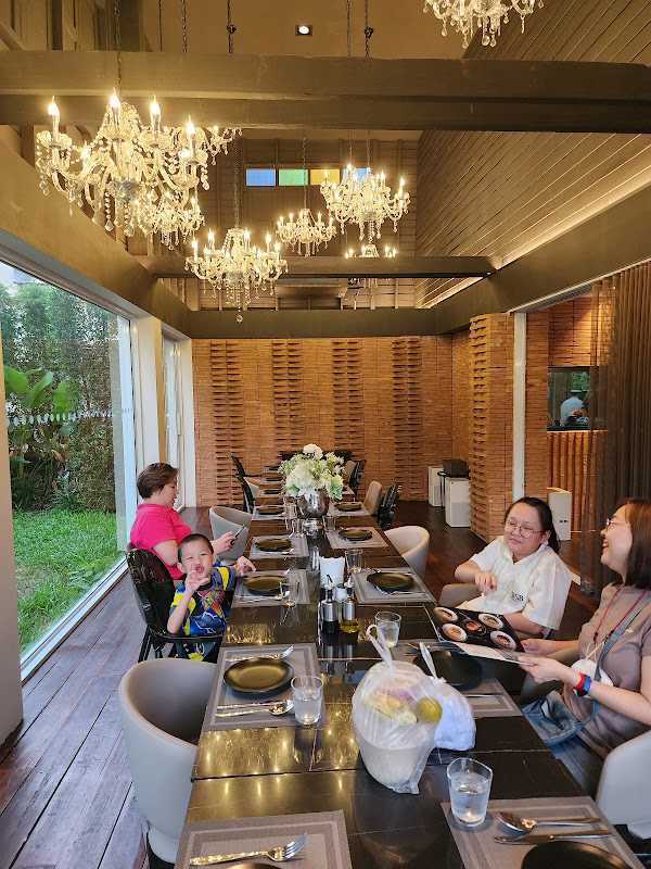 ร้านช้าๆใกล้คลอง