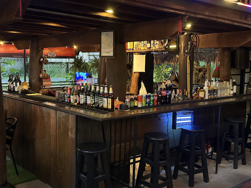 Lanna Roots, Bar & Restaurant