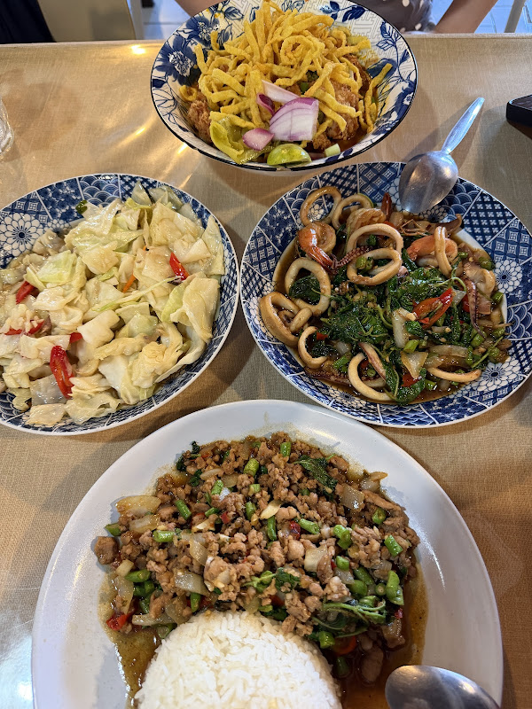 SomPetch Kitchen - Local Thai food Chiang Mai